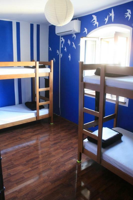 The Mellow Monkey Hostel Zara Esterno foto