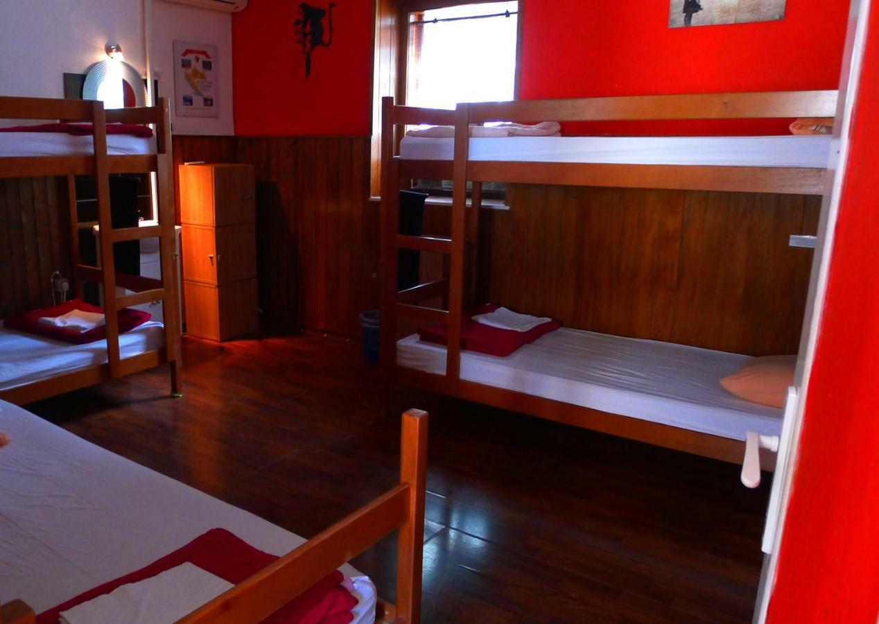 The Mellow Monkey Hostel Zara Esterno foto