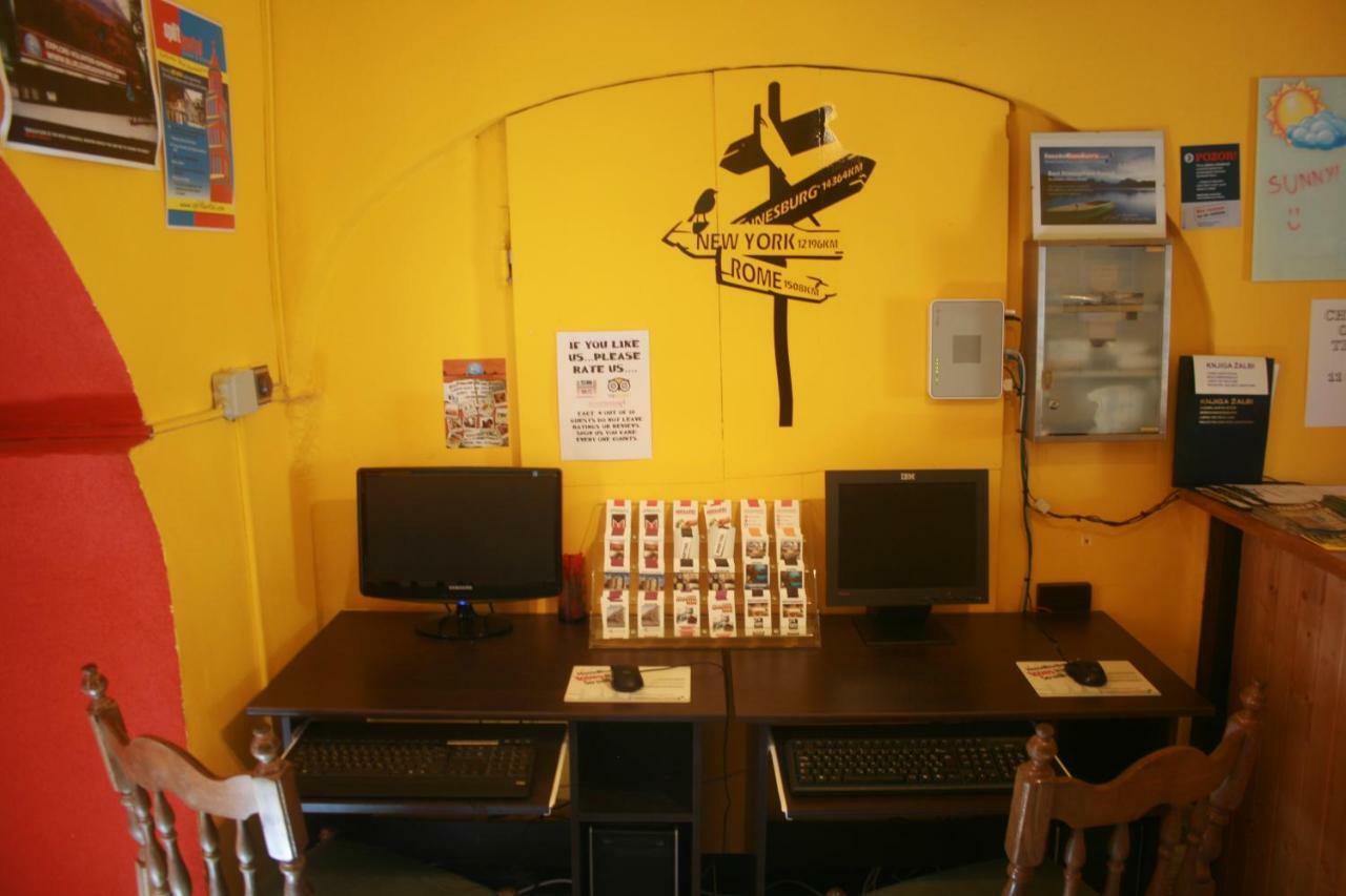 The Mellow Monkey Hostel Zara Esterno foto